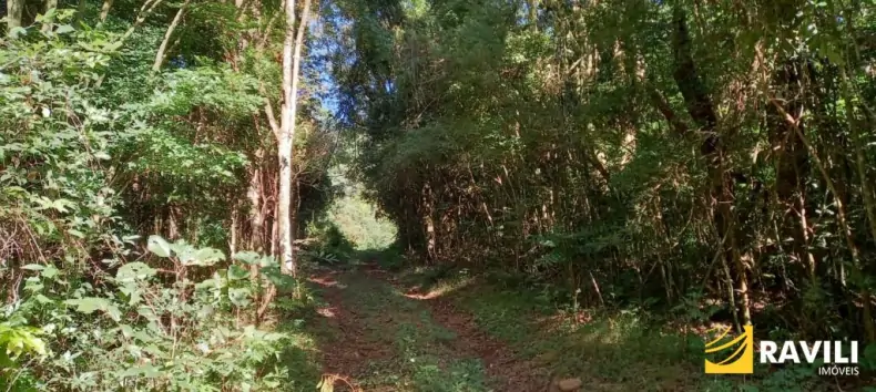 Área Próximo ao Centro de Água Doce!