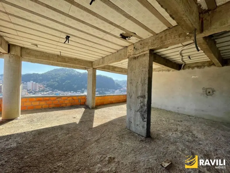 Apartamento na Planta no Ed. Malasia Towers!