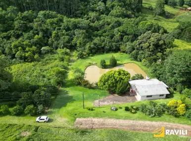 Sitio Encantador à Venda!