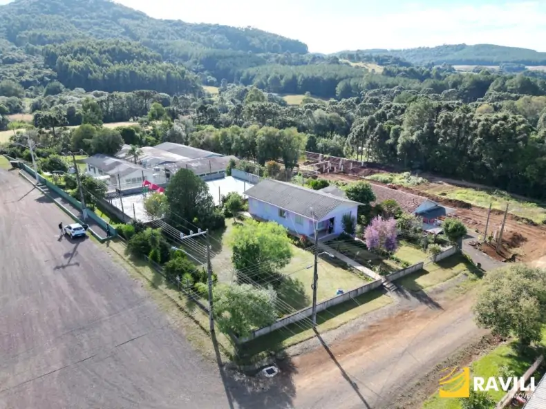 Terreno de Esquina Plano no Distrito de Nova Petropolis!