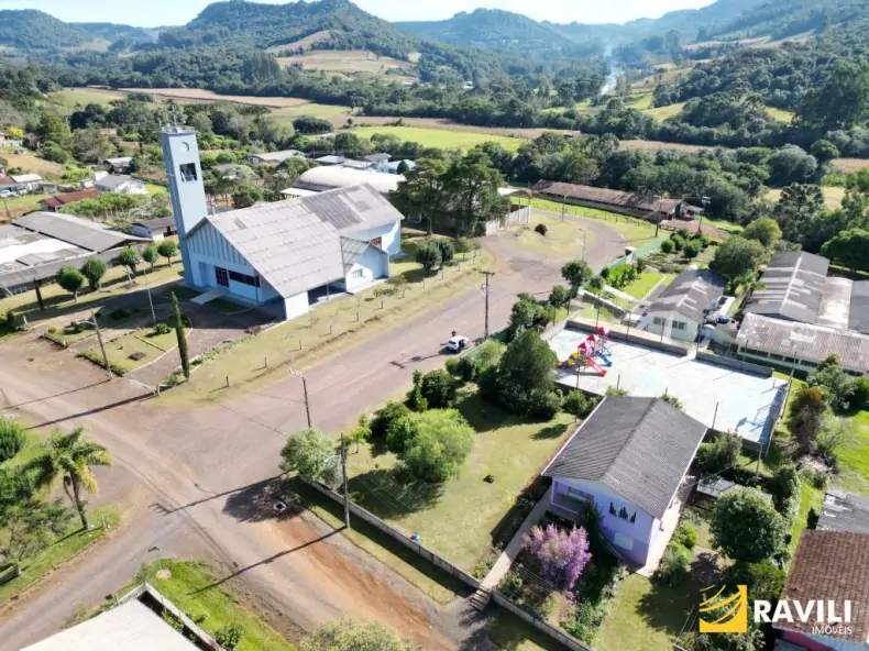 Terreno de Esquina Plano no Distrito de Nova Petropolis!