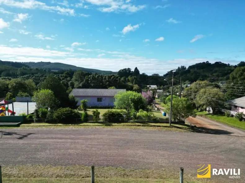 Terreno de Esquina Plano no Distrito de Nova Petropolis!