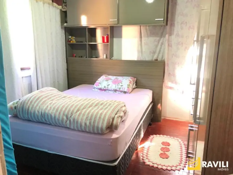 Casa a Venda no Bairro Santo Antônio, com Dois Pavimentos Sendo que a Parte Inferior Comporta uma Locação.