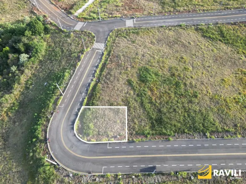 Terreno de Esquina/Loteamento Sol Da Manhã.