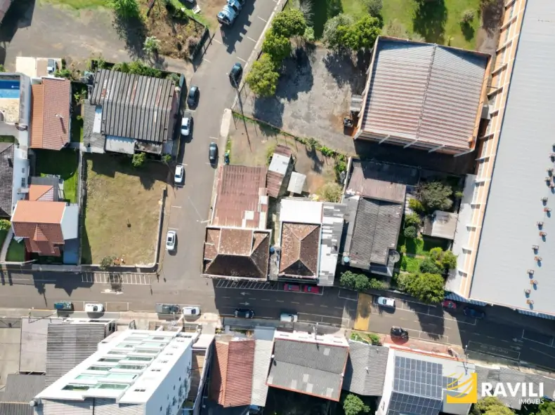  Terreno e Prédio Privilegiado no Centro de Luzerna para Venda!
