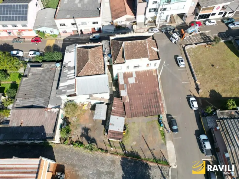  Terreno e Prédio Privilegiado no Centro de Luzerna para Venda!