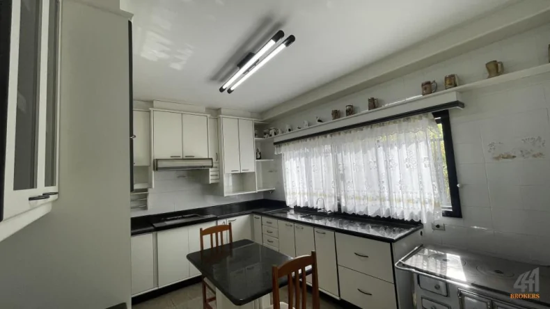 Belíssima Casa para Venda  e Locação  no Bairro Flor da Serra!