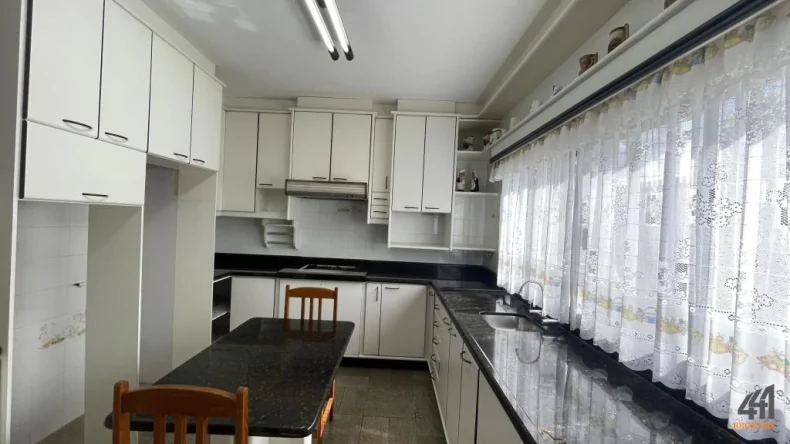 Belíssima Casa para Venda  e Locação  no Bairro Flor da Serra!