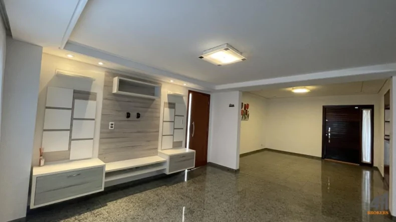 Belíssima Casa para Venda  e Locação  no Bairro Flor da Serra!