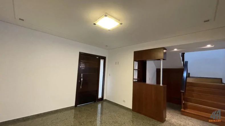 Belíssima Casa para Venda  e Locação  no Bairro Flor da Serra!