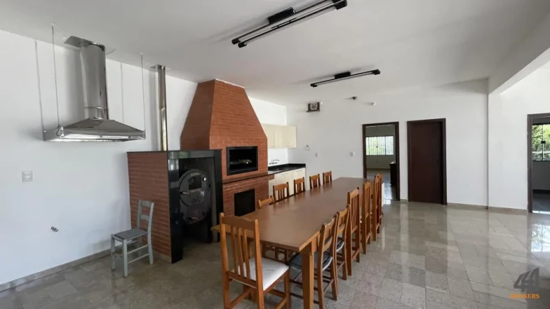 Belíssima Casa para Venda  e Locação  no Bairro Flor da Serra!