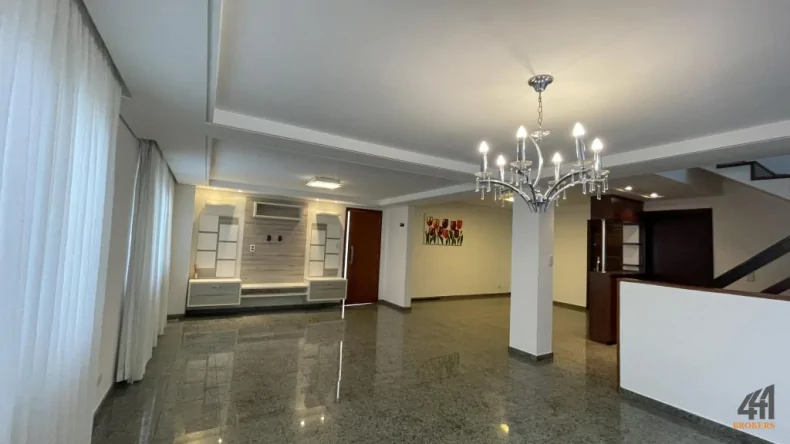 Belíssima Casa para Venda  e Locação  no Bairro Flor da Serra!
