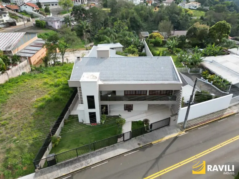 Belíssima Casa para Venda  e Locação  no Bairro Flor da Serra!