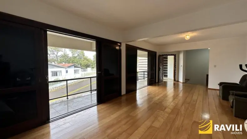 Belíssima Casa para Venda  e Locação  no Bairro Flor da Serra!