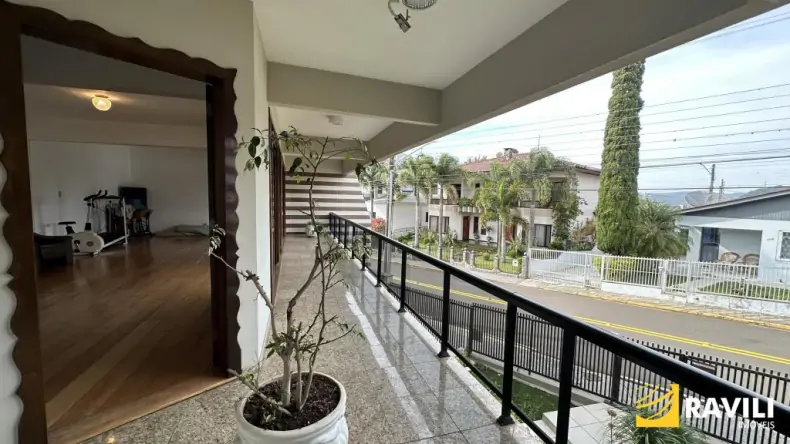 Belíssima Casa para Venda  e Locação  no Bairro Flor da Serra!