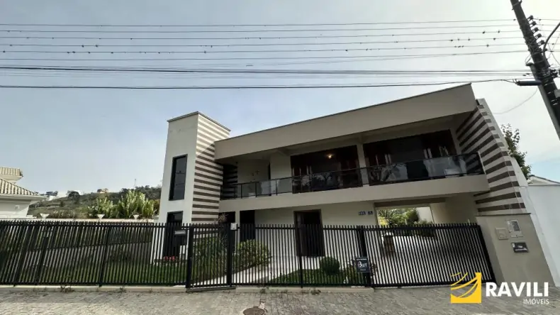 Belíssima Casa para Venda  e Locação  no Bairro Flor da Serra!