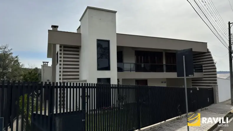 Belíssima Casa para Venda  e Locação  no Bairro Flor da Serra!
