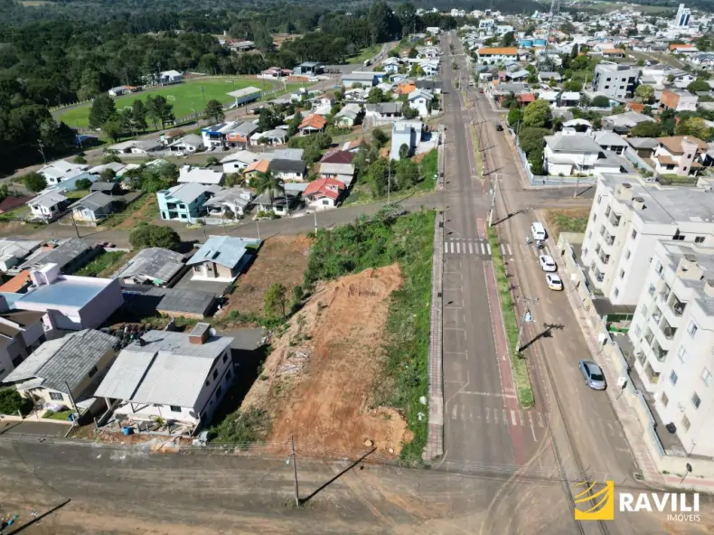 Terreno Amplo com Duas Esquinas em Catanduvas, para Investimento!