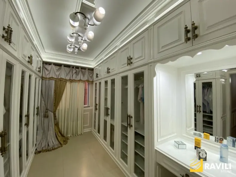 Casa Neocolonial Disponível para Venda!