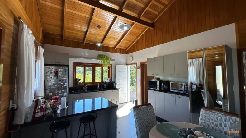 Casa Estilo Vila Rica, Muito Aconchegante, no Lot. Nossa Sra. de Fátima, Conhecido como Pegoraro,em Joaçaba!