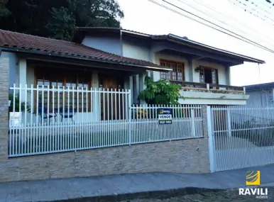 Excelente Casa para Venda Próximo ao Centro
