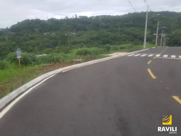 Terreno para Venda Medindo 741,00 m²